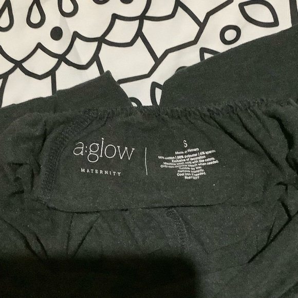 Maternity cropped leggings - Picture 2 of 3